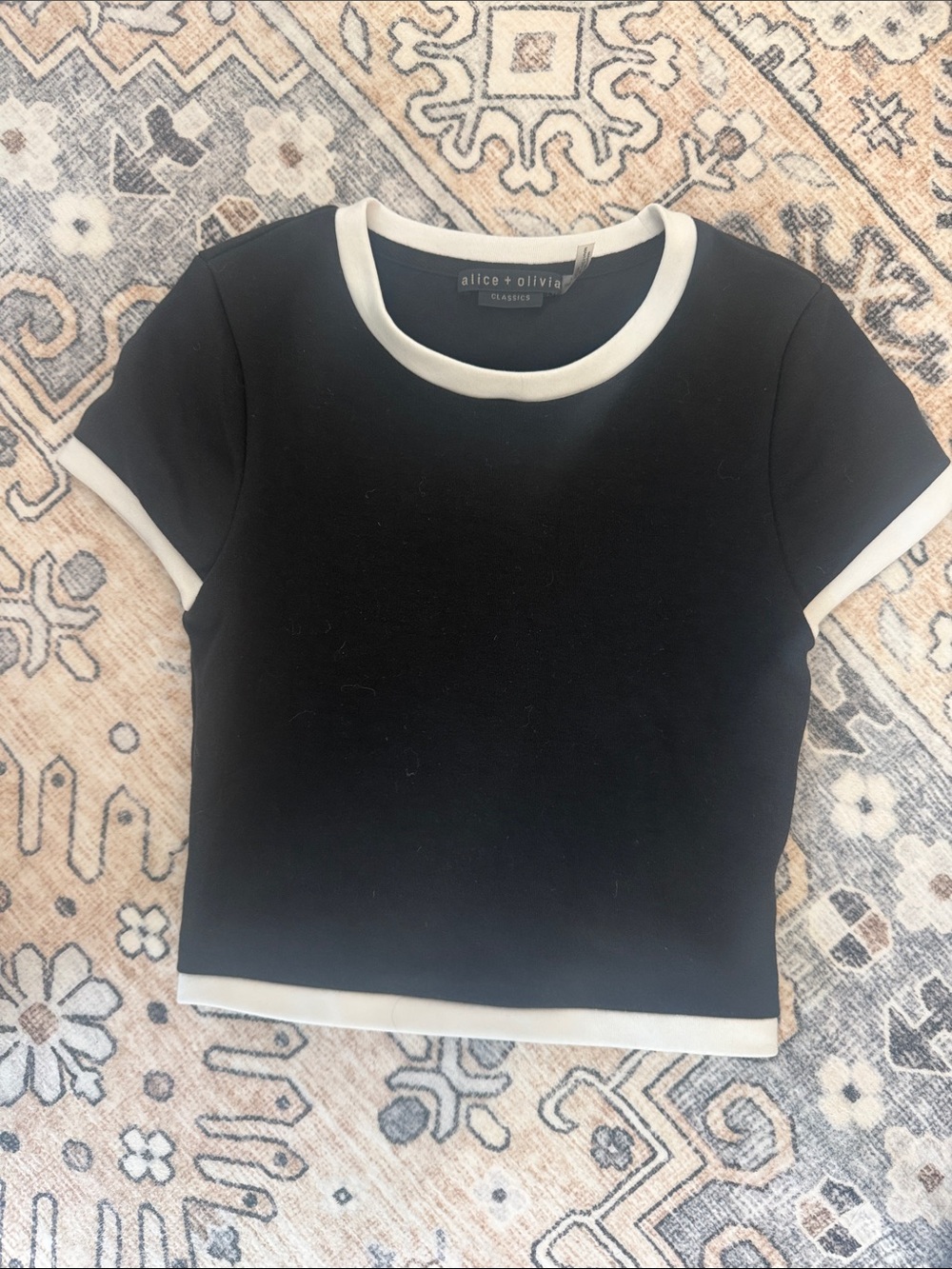 Alice & Olivia Black & white tee shirt